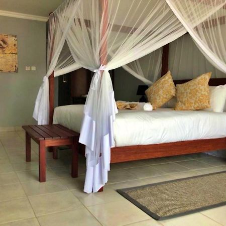 Tlou Safari Lodge Касане Экстерьер фото