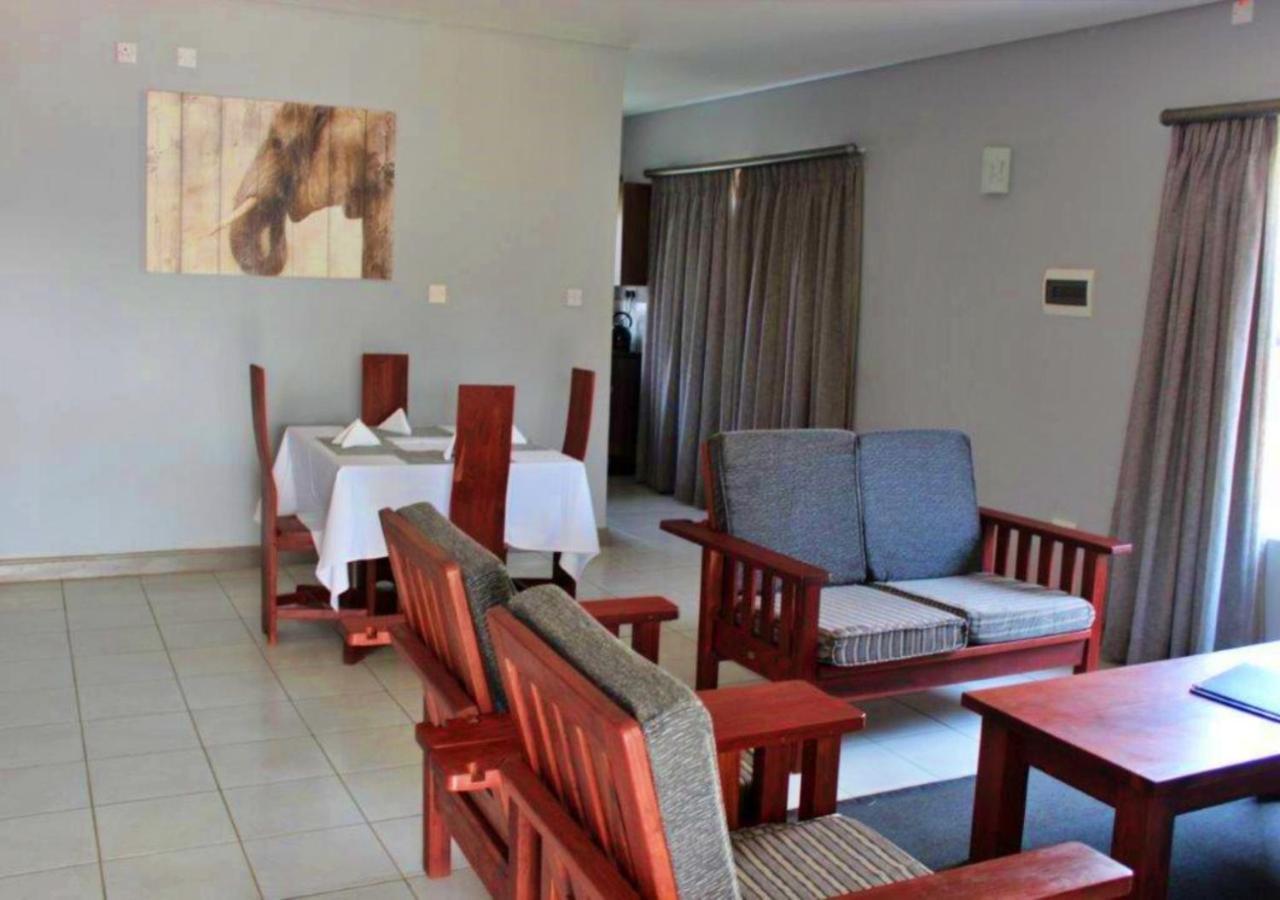 Tlou Safari Lodge Касане Экстерьер фото