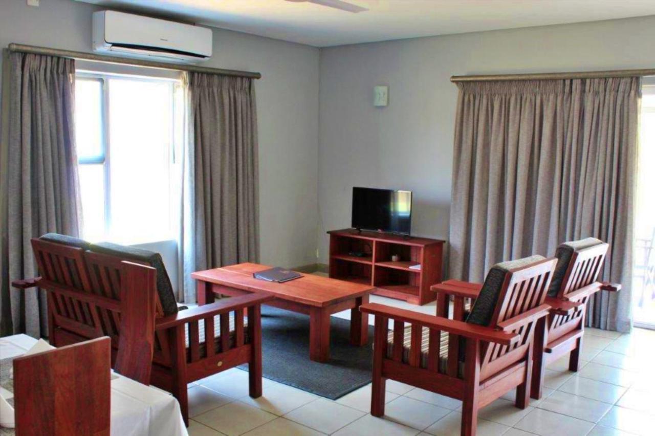 Tlou Safari Lodge Касане Экстерьер фото