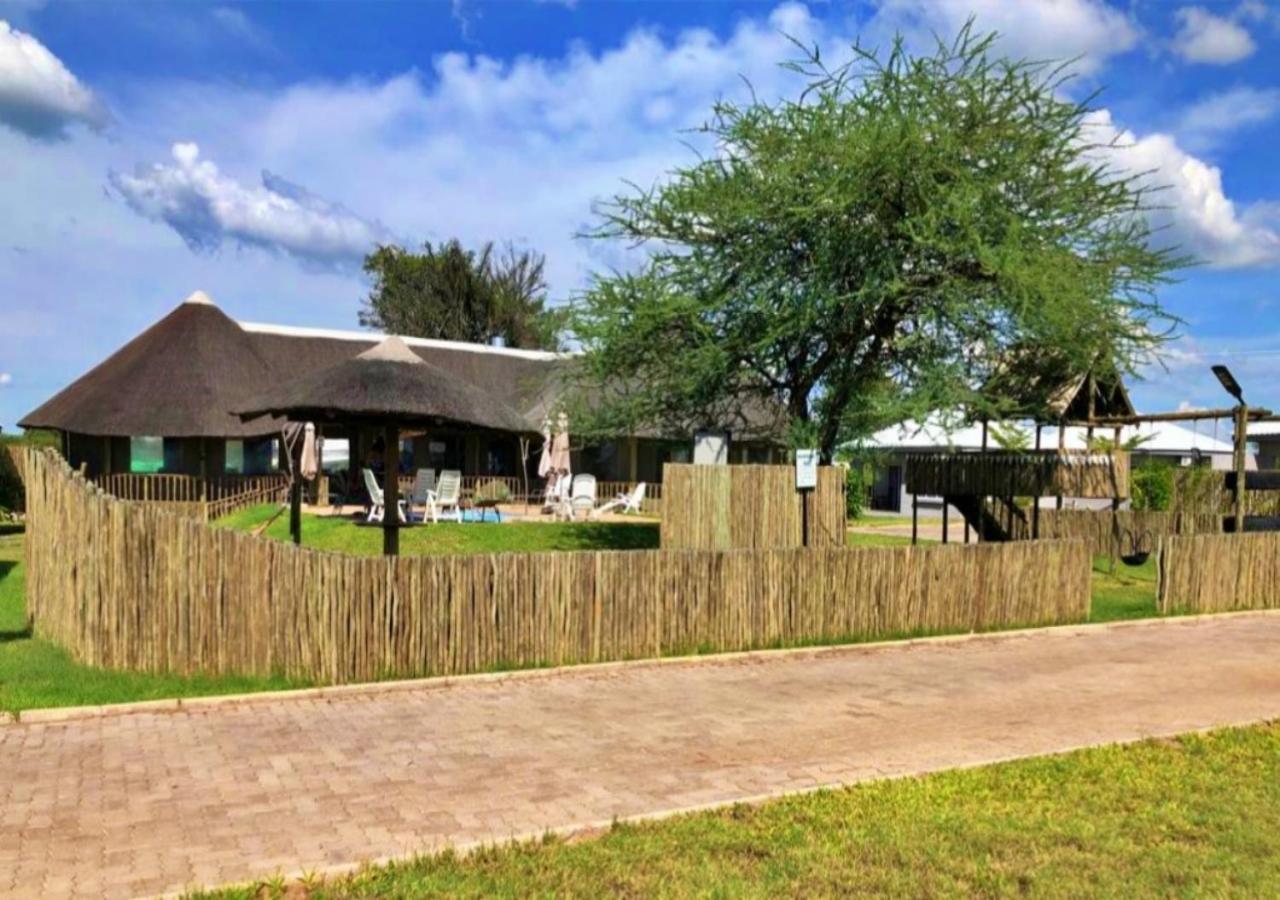 Tlou Safari Lodge Касане Экстерьер фото
