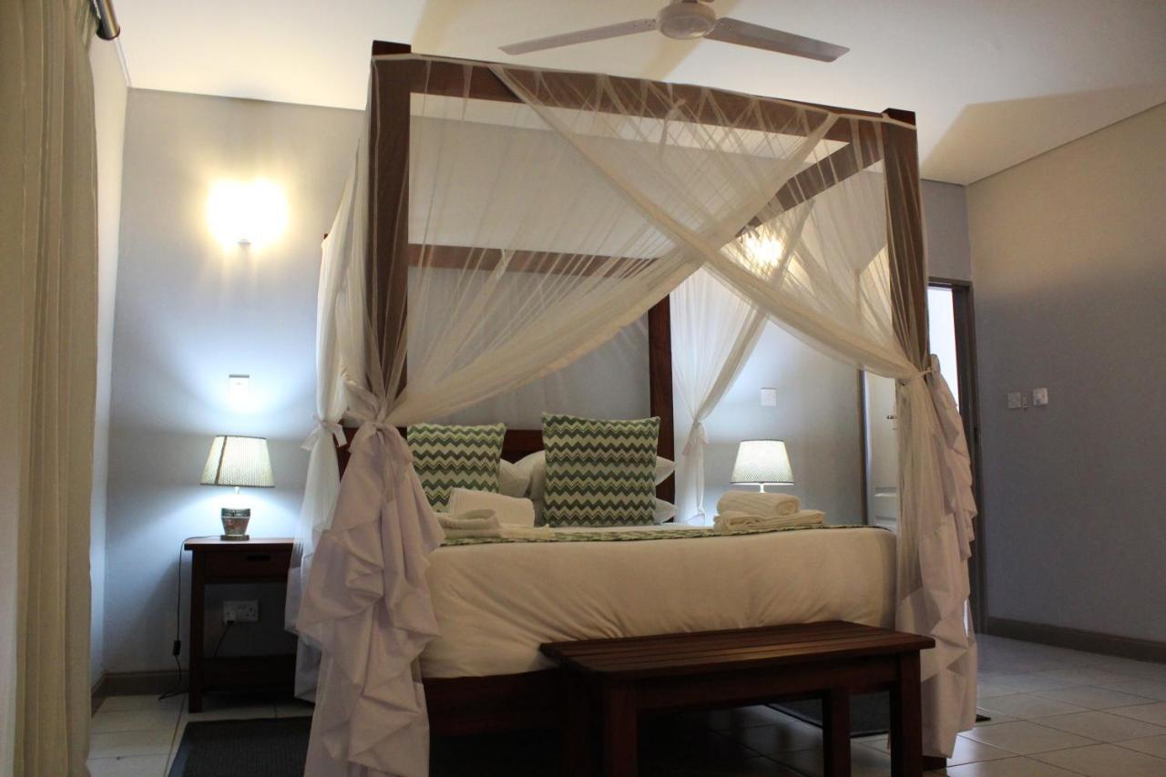 Tlou Safari Lodge Касане Экстерьер фото